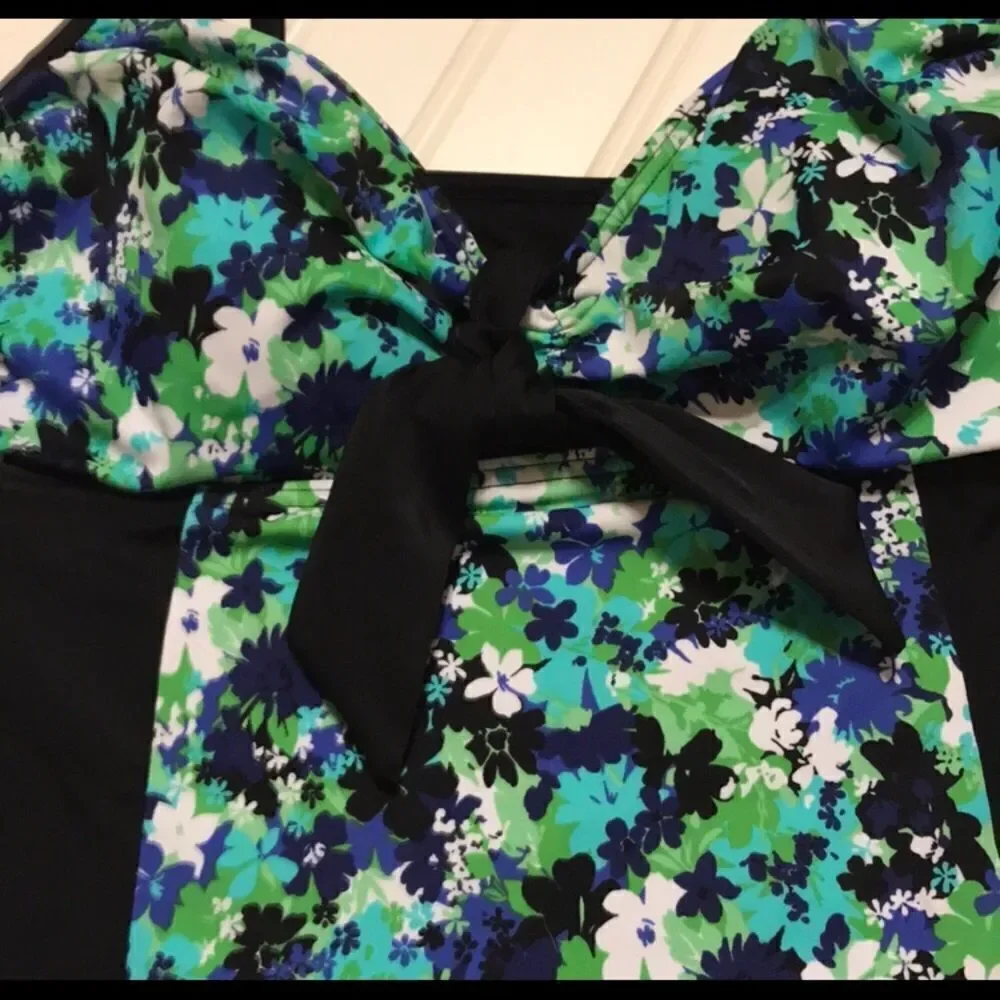 A Shore Fit Size 8 Swim Top Separate